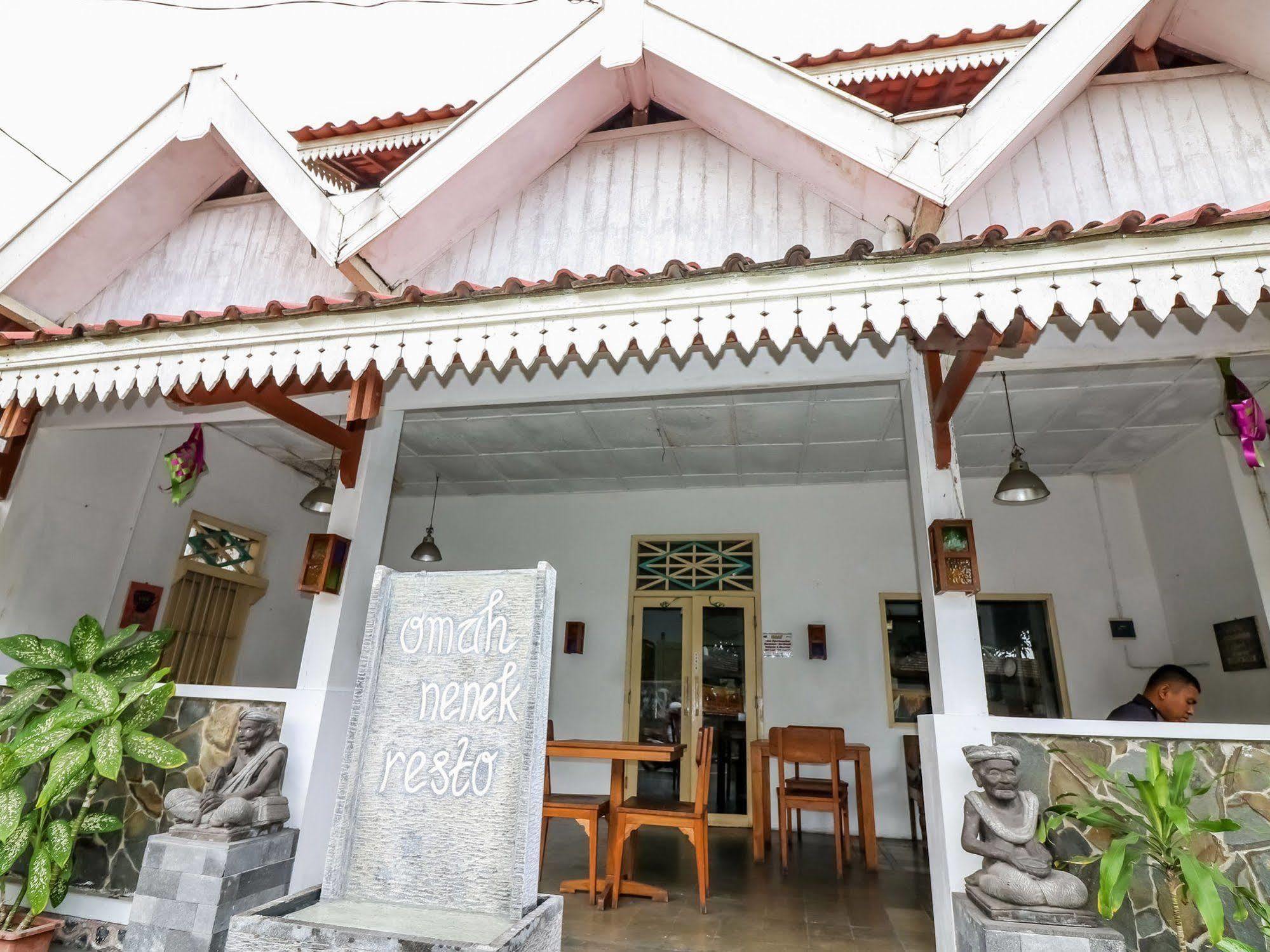 Mawar Asri Hotel Yogyakarta Exteriör bild